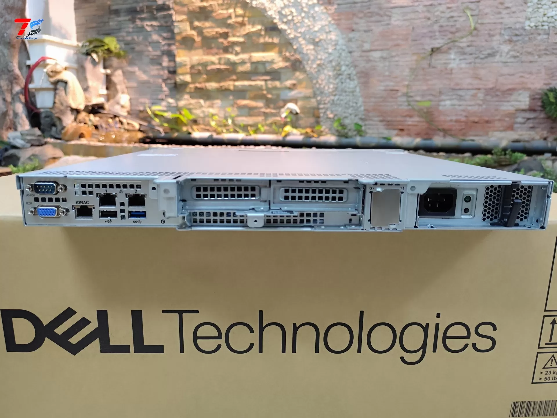 Máy chủ Dell PowerEdge R260 2x3.5'' - Intel Xeon 6315P/16GB/2TB HDD/PSU 450W/iDRAC9, Basic 16G/3Y